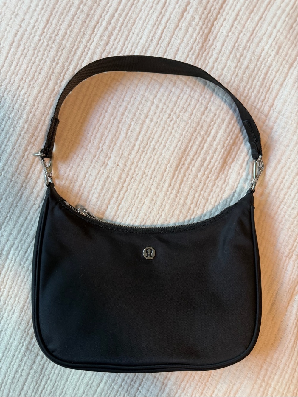 lululemon athletica Black Shoulder Bag – Minimal Zip-Top Hobo